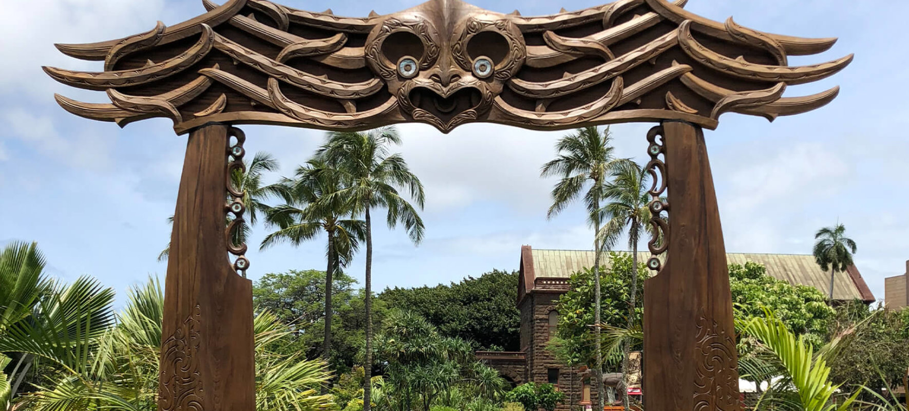 Entrance pergola at the Bishop Museum