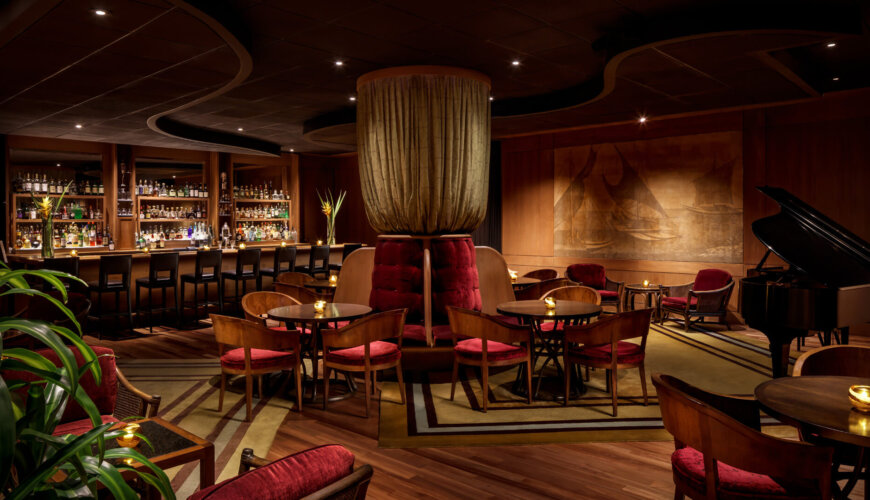 Lewers Lounge
