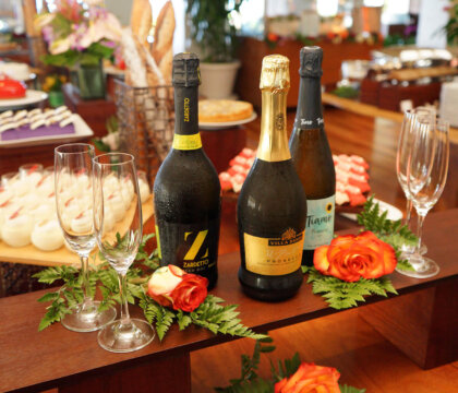 Orchids Sparkling Sunday Brunch