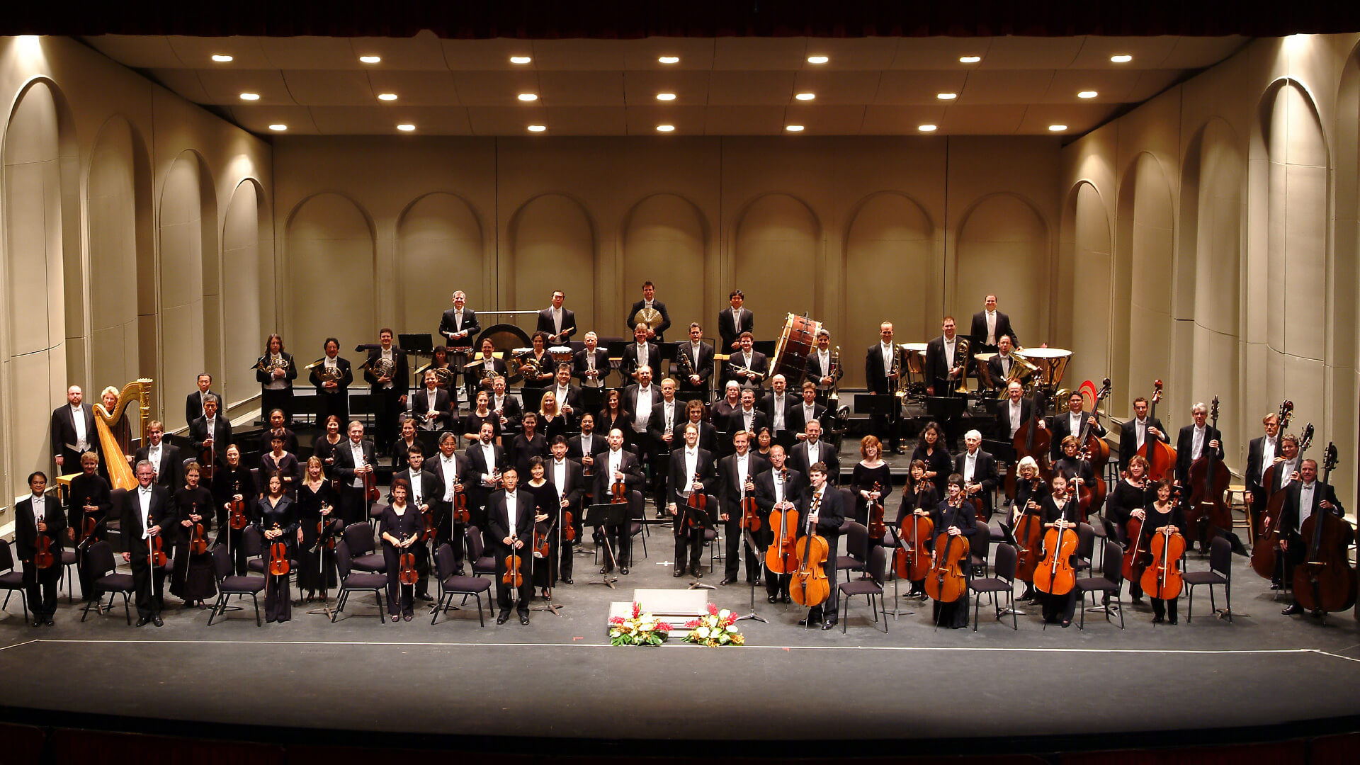 Hawaii Symphony Orchestra on stage