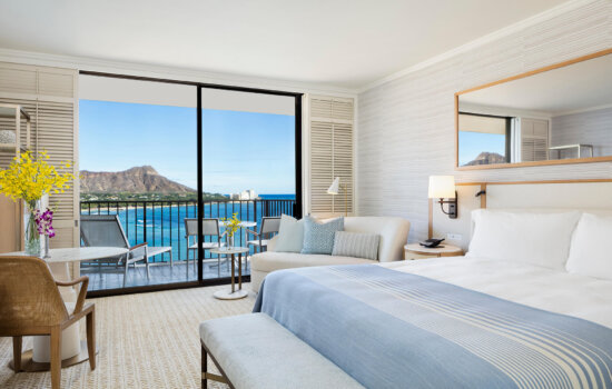 Diamond Head Ocean Front Prime King Bed | Diamond Head Oceanfront King with Tub (Mobility and Hearing Accessible)