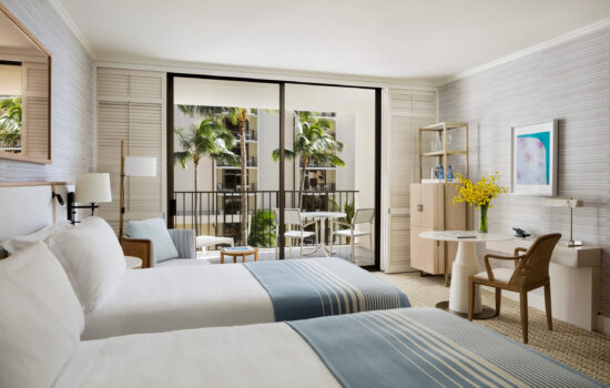 Diamond Head Oceanfront Twin | Partial Ocean View Twin with Roll-In Shower (Mobility Accessible)