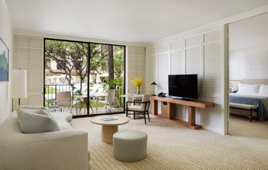 Pool View Suite | Poolside Suite