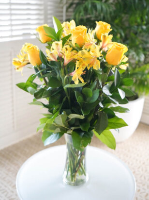 Half Dozen (6) Long Stem Roses